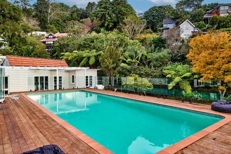Photo of property in 10 Walter Road, Lowry Bay, Lower Hutt, 5013
