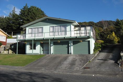 Photo of property in 63 Holland Street, Wainuiomata, Lower Hutt, 5014