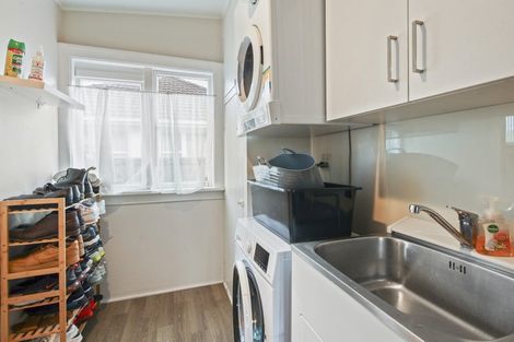 Photo of property in 33 Tower Street, Hornby, Christchurch, 8042