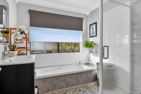 Photo of property in 34 Cranbrook Place, Rototuna North, Hamilton, 3210
