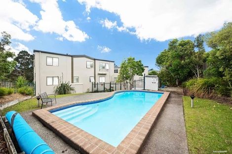 Photo of property in The Haven, 26/120 Beach Haven Road, Beach Haven, Auckland, 0626