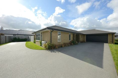 Photo of property in 9 Conie Glen Lane, Broomfield, Christchurch, 8042