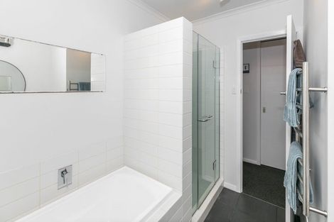 Photo of property in 15 Sandwich Road, St Andrews, Hamilton, 3200