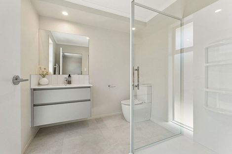 Photo of property in 23 Tabraham Crescent, Pyes Pa, 3112