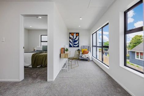 Photo of property in 8e Arimu Road, Papakura, 2110