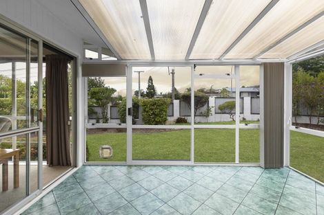 Photo of property in 4 Newcastle Road, Dinsdale, Hamilton, 3204