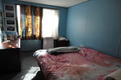 Photo of property in 1/15 Starforth Place, Henderson, Auckland, 0612