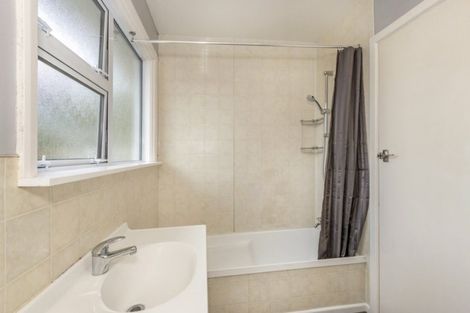 Photo of property in 48 Staveley Street, Avonhead, Christchurch, 8042