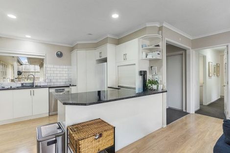 Photo of property in 24 Corta Bella Place, Golflands, Auckland, 2013