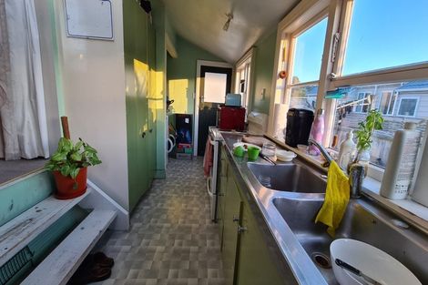 Photo of property in 124 Daniell Street, Newtown, Wellington, 6021