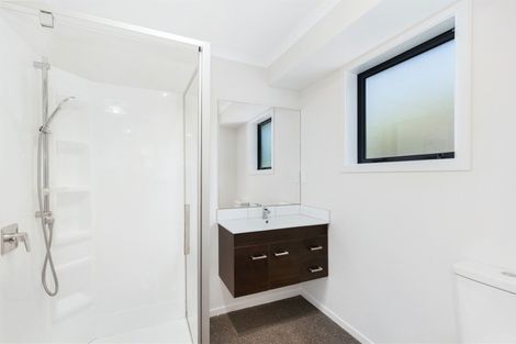 Photo of property in 8 Hull Place, Whitby, Porirua, 5024