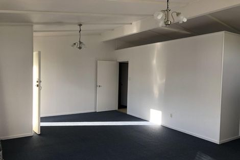 Photo of property in 51 Normanton Street, Glenfield, Auckland, 0629
