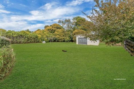 Photo of property in 39 Kaiwaka Road, Waiuku, 2123