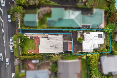 Photo of property in 2/173 East Coast Road, Castor Bay, Auckland, 0620