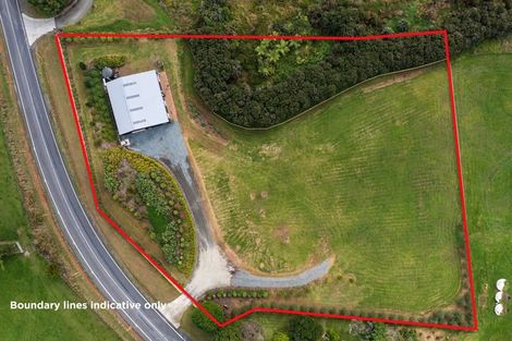 Photo of property in 111 Takatu Road, Tawharanui Peninsula, Matakana, 0986