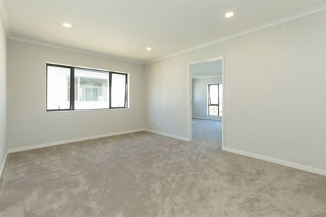 Photo of property in 104 Godfrey Drive, Orewa, 0931