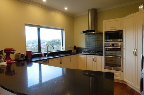 Photo of property in 64 Amesbury Drive, Churton Park, Wellington, 6037