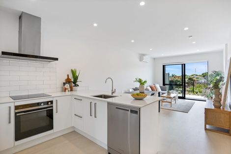 Photo of property in 4 Juniper Drive, Rosehill, 2113