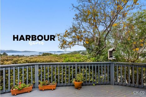 Photo of property in 224 Dowse Drive, Maungaraki, Lower Hutt, 5010