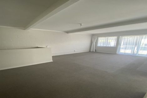Photo of property in 15f1 Bloomsbury Grove, Newlands, Wellington, 6037