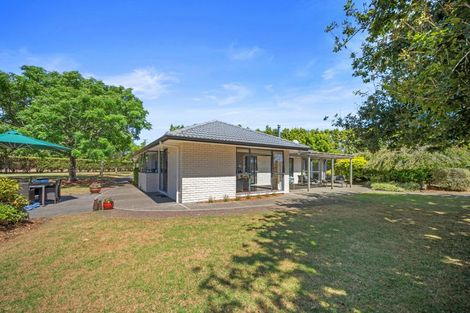 Photo of property in 230 Taupaki Road, Taupaki, Henderson, 0782