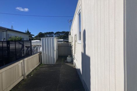 Photo of property in 91 Seventh Avenue, Urenui, 4377