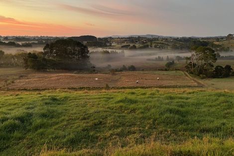 Photo of property in 133 Hanham Road, Kumeu, 0891