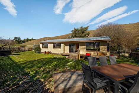 Photo of property in 2915 Tarras-cromwell Road, Tarras, Cromwell, 9383