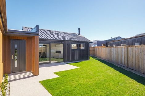 Photo of property in 5 Merivale Avenue, Wanaka, 9305