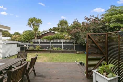 Photo of property in 29 Gibbs Crescent, Wainuiomata, Lower Hutt, 5014