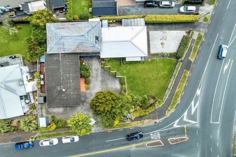 Photo of property in 1 Pleasant Road, Glen Eden, Auckland, 0602