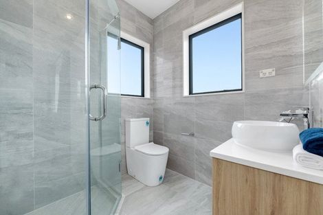 Photo of property in 28 Bushfield Drive, Flat Bush, Auckland, 2019