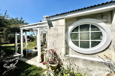 Photo of property in 51 Winters Road, Redwood, Christchurch, 8051