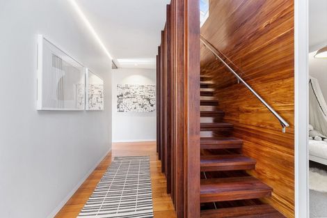 Photo of property in 16 Burnham Street, Seatoun, Wellington, 6022