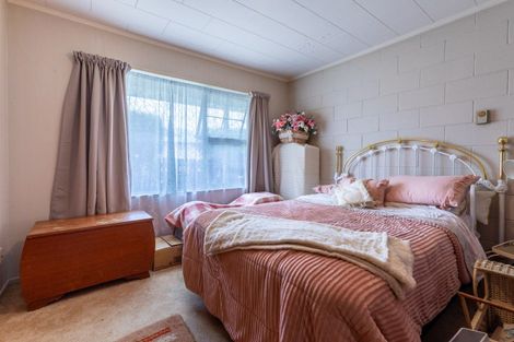 Photo of property in 15b Queen Street, Dannevirke, 4930