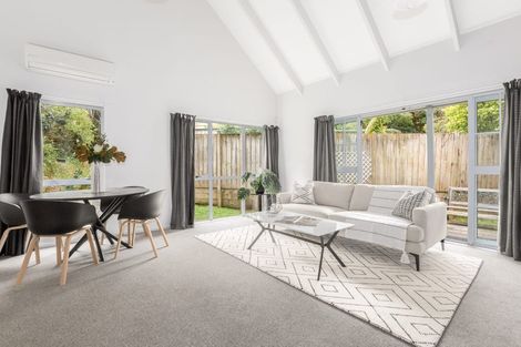 Photo of property in 54f2 Hungerford Road, Houghton Bay, Wellington, 6023