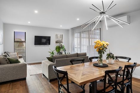 Photo of property in 2a Roland Road, Greenhithe, Auckland, 0632