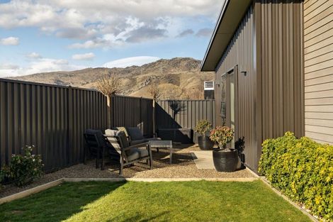 Photo of property in 19 Searle Drive, Cromwell, 9310
