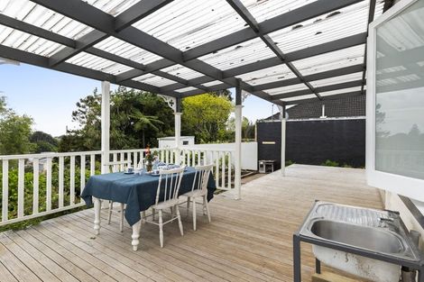 Photo of property in 132 Tukapa Street, Westown, New Plymouth, 4310