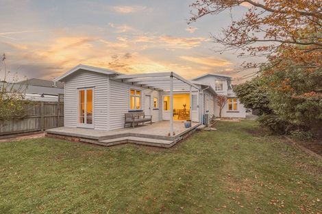 Photo of property in 44 Celia Street, Redcliffs, Christchurch, 8081
