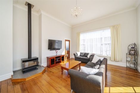 Photo of property in 24 Victoria Street, Hawera, 4610