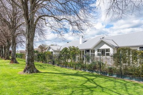 Photo of property in 4 Levinge Lane, Hillmorton, Christchurch, 8024