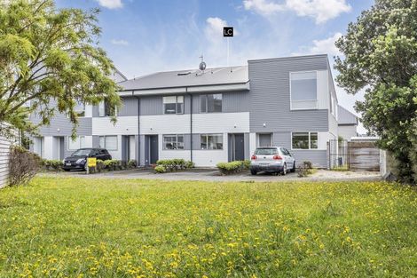 Photo of property in 9/2 Stone Street, Miramar, Wellington, 6022