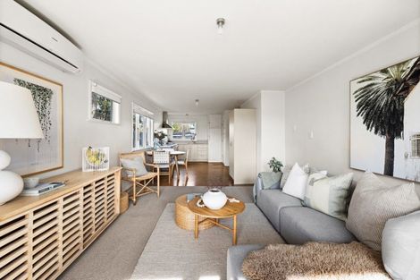 Photo of property in 91 Middle Road, Havelock North, 4130