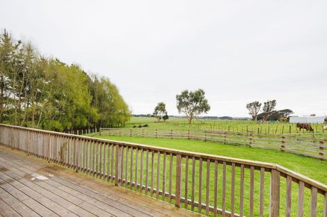 Photo of property in 35 Oram Drive, Turitea, Palmerston North, 4472