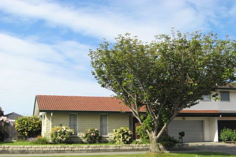 Photo of property in 60 Ambleside Drive, Burnside, Christchurch, 8053