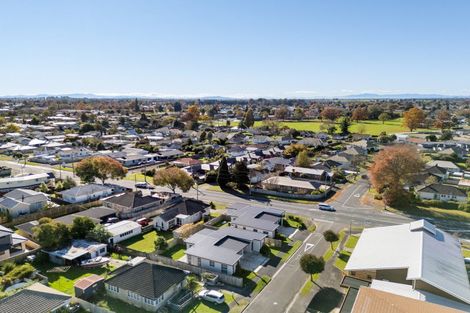 Photo of property in 1/4 Searancke Place, Fairfield, Hamilton, 3214