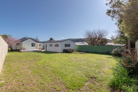 Photo of property in 16 Moonshine Road, Trentham, Upper Hutt, 5018