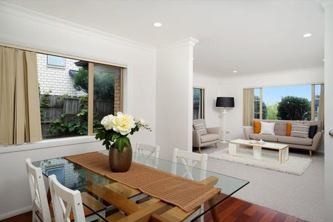 Photo of property in 24 Sapperton Drive, Henderson, Auckland, 0612