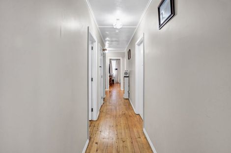 Photo of property in 16 Manchester Street, Patea, 4520